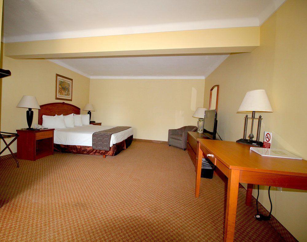 Hafersons Inn Hotel & Suites ซิวดัดมาเดโร ภายนอก รูปภาพ