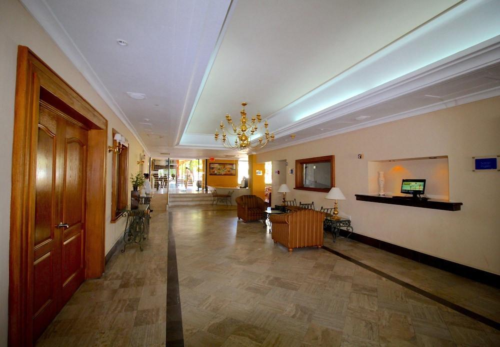 Hafersons Inn Hotel & Suites ซิวดัดมาเดโร ภายนอก รูปภาพ